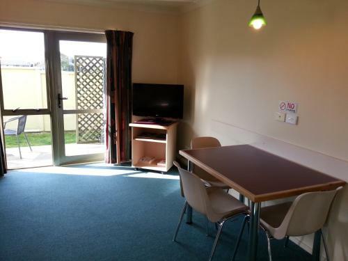 New Castle Motor Lodge