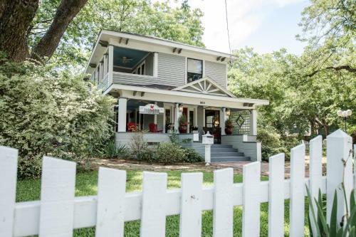 Bed & Breakfast Red Gate Inn