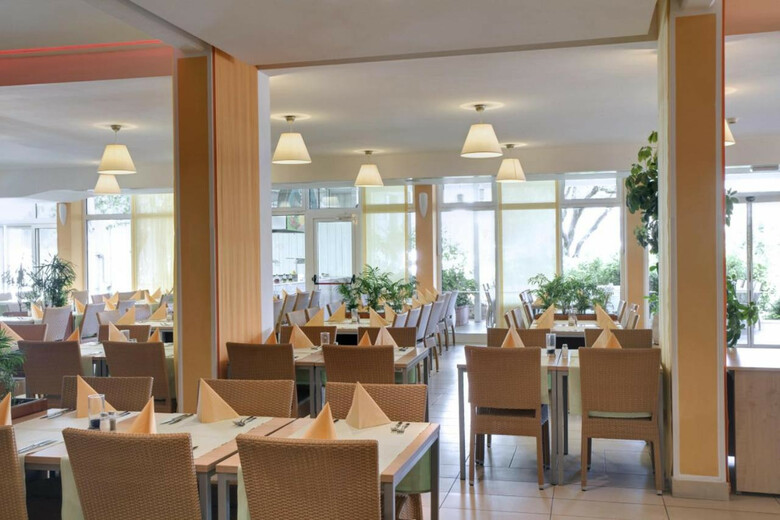 Club Dubrovnik Sunny Hotel By Valamar