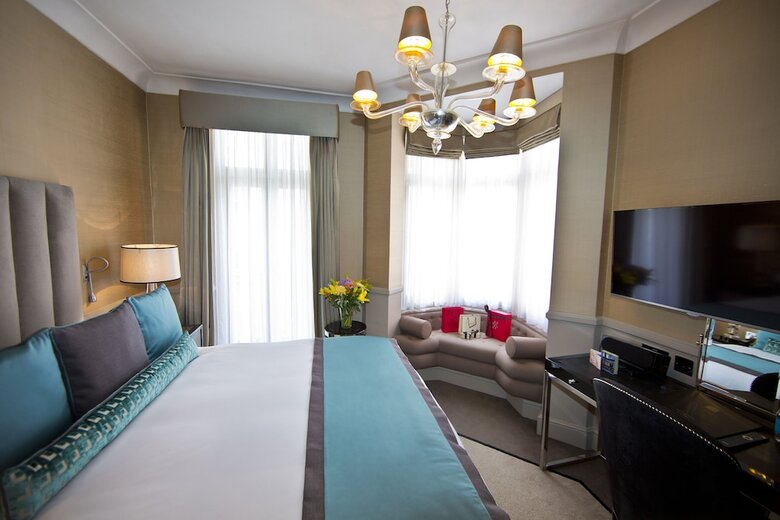 St James Hotel & Club