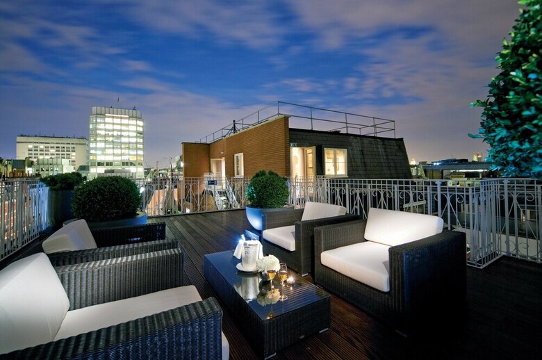 St James Hotel & Club