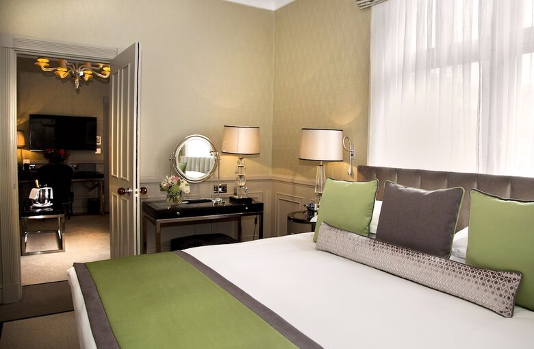 St James Hotel & Club
