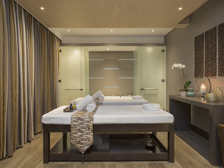 Hotel Makati Diamond Residences