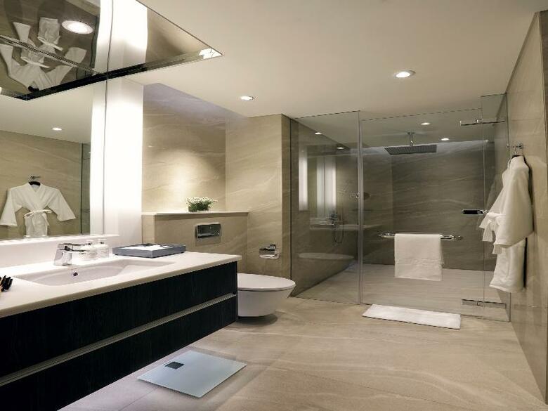 Hotel Makati Diamond Residences