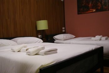 Yuan Hostel