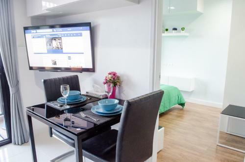 Luxury Apartment With Massage Chair