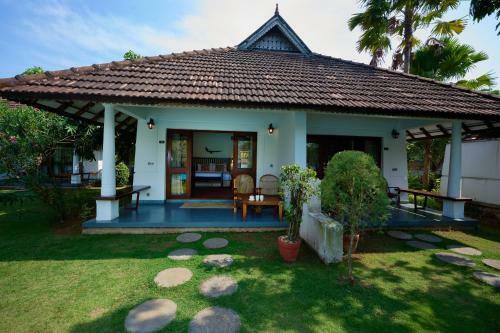 Hotel Rhythm Kumarakom