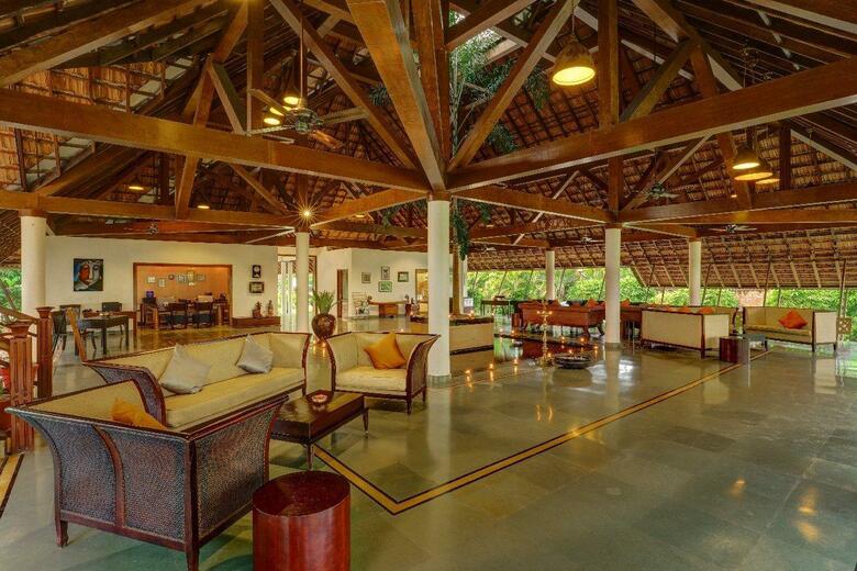 Hotel Rhythm Kumarakom