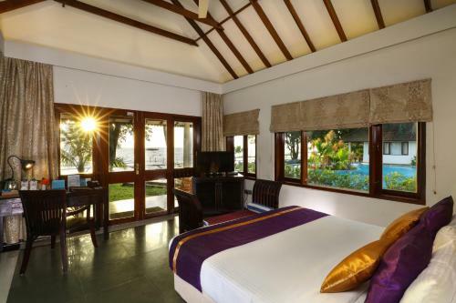 Hotel Rhythm Kumarakom