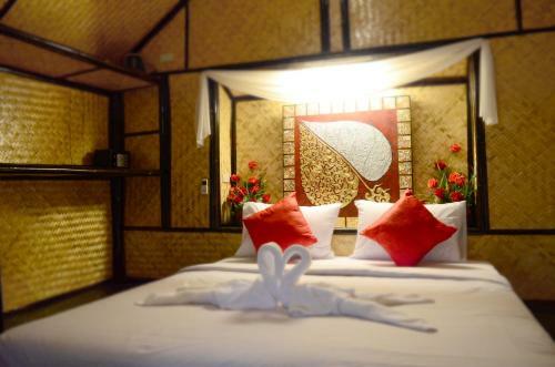 Lodge Eco Lanta Hideaway Beach Resort