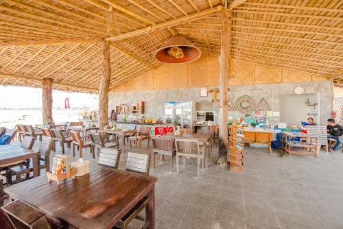 Hotel Banana Beach Resort