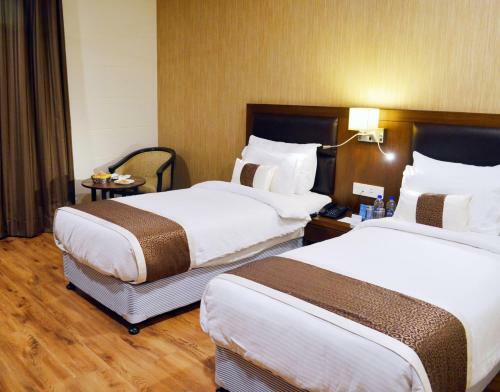Hotel Casaya Inn