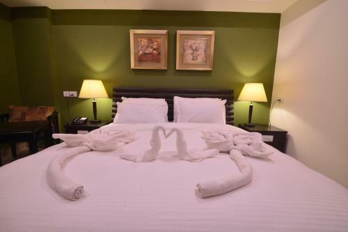 Seasons Hotel & Spa