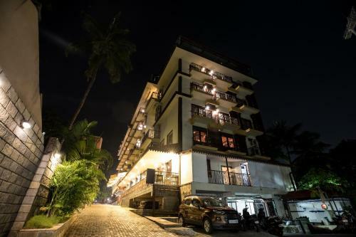 Seasons Hotel & Spa