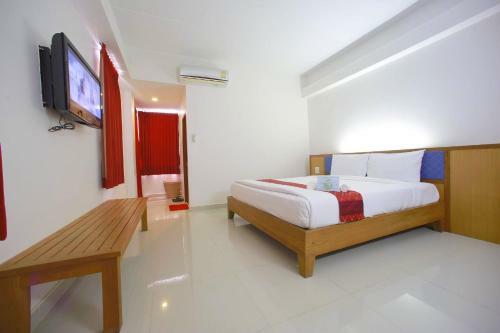 J2 Hotel Maesot