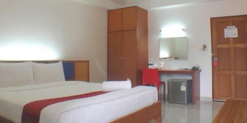 J2 Hotel Maesot