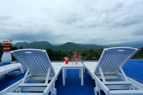 Hotel E-outfitting Pai Resort