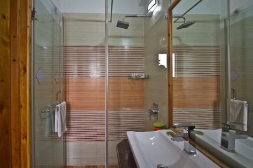 Hotel Vivaan Manali