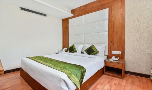 Hotel Snowcrests Manor, Manali