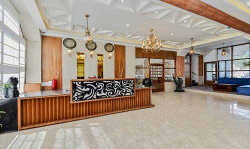 Hotel Snowcrests Manor, Manali