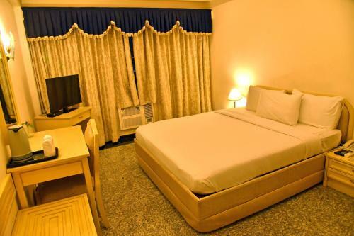 Hotel Poonja International
