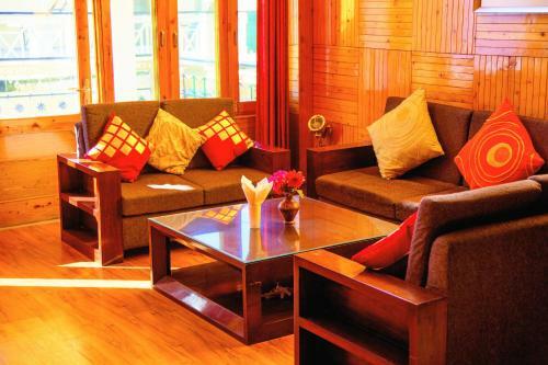 Hotel Pause At Manali