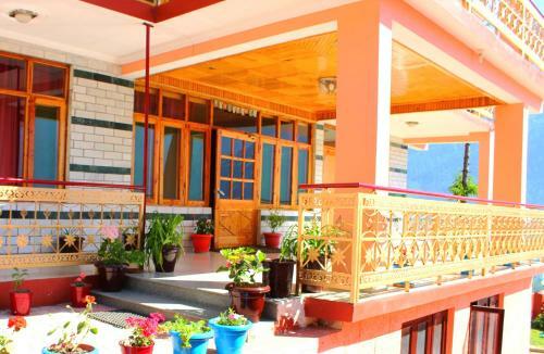 Hotel Pause At Manali