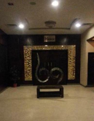 Hotel Brijwasi Lands Inn