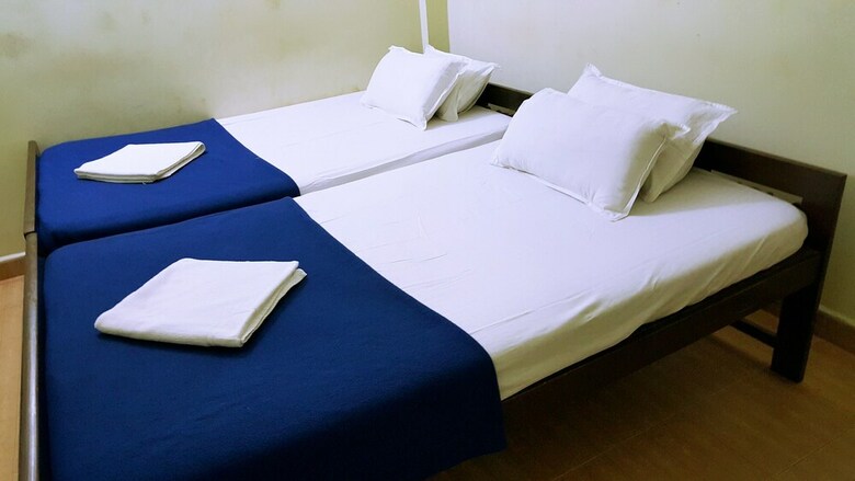 Majhi Hotel