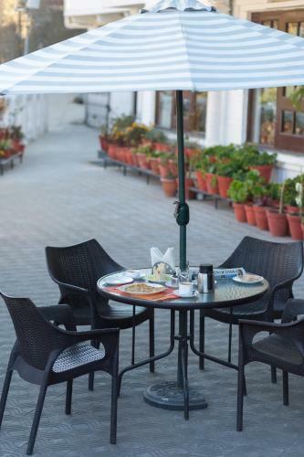 Hotel Nand Residency
