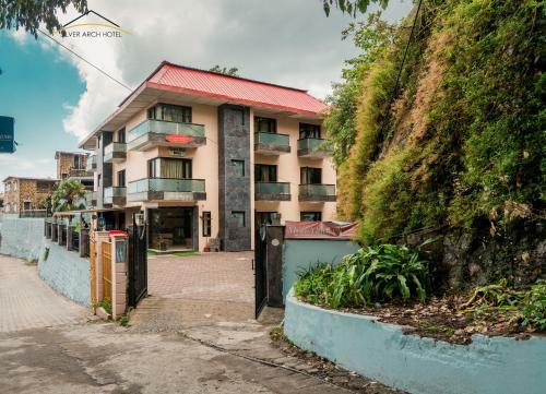 Silver Arch Hotel