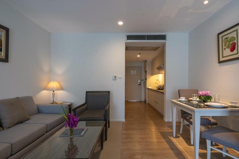 Karavel House Hotel And Serviced Apartments Sriracha