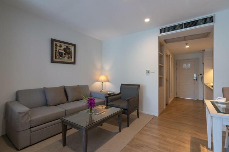 Karavel House Hotel And Serviced Apartments Sriracha