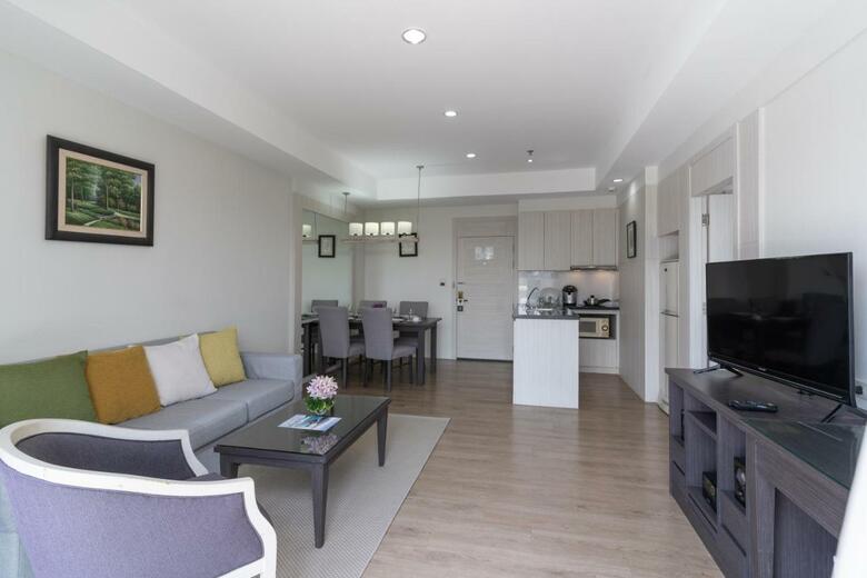 Karavel House Hotel And Serviced Apartments Sriracha