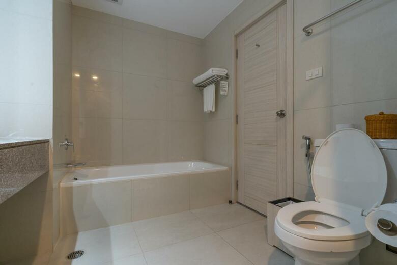 Karavel House Hotel And Serviced Apartments Sriracha