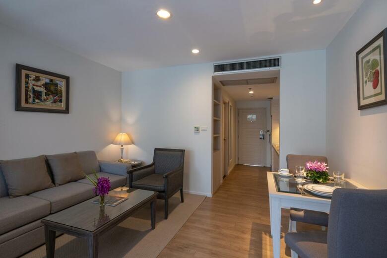 Karavel House Hotel And Serviced Apartments Sriracha