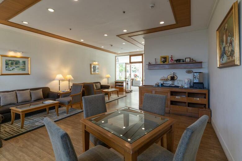 Karavel House Hotel And Serviced Apartments Sriracha