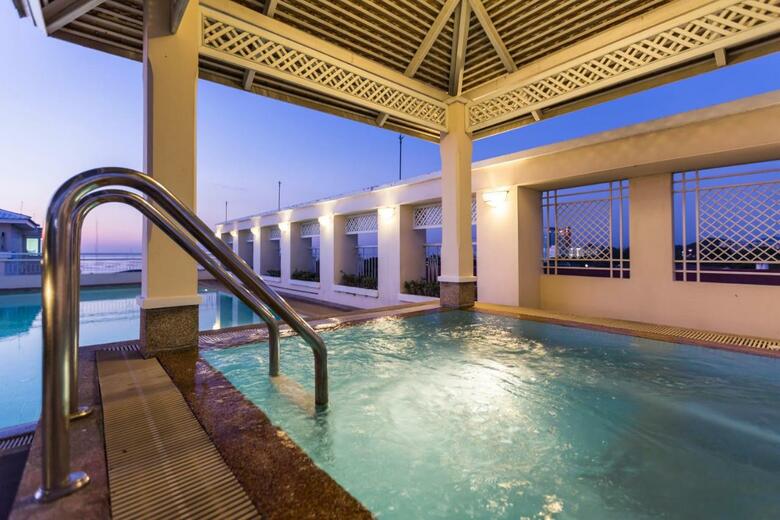 Karavel House Hotel And Serviced Apartments Sriracha