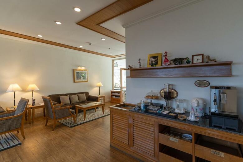 Karavel House Hotel And Serviced Apartments Sriracha