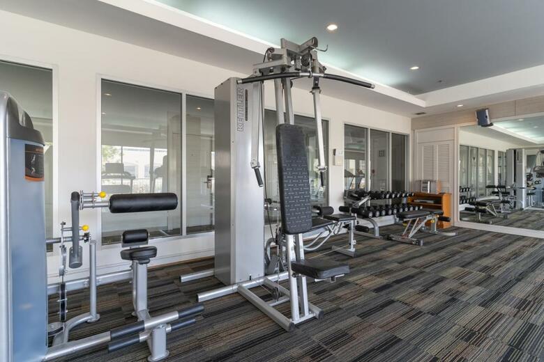 Karavel House Hotel And Serviced Apartments Sriracha