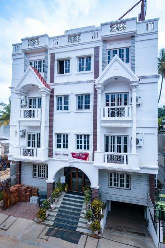 Hotel Aishwarya Residency