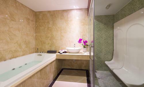 Grand Tourane Hotel Da Nang