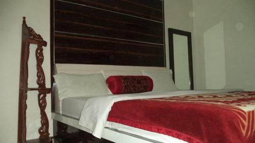 Hotel Monarch Rama