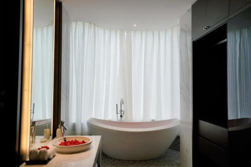 Cherie Hotel