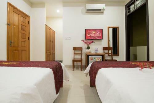 Dam Tien Hotel