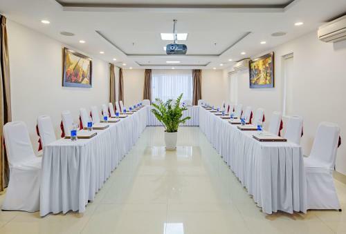 Golden Star Hotel