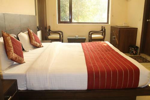 Hotel Paradise Inn
