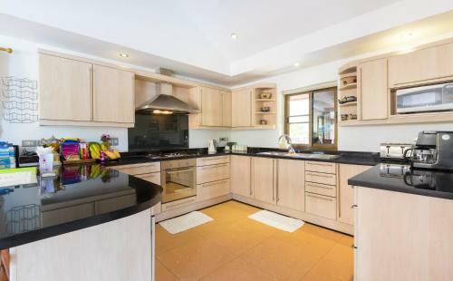 Seaview Villas Kata