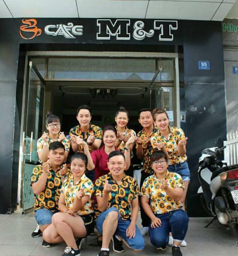Hostal M & T Hotel