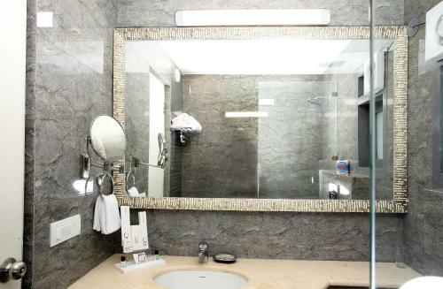 Hotel Ahuja Residency Sunder Nagar